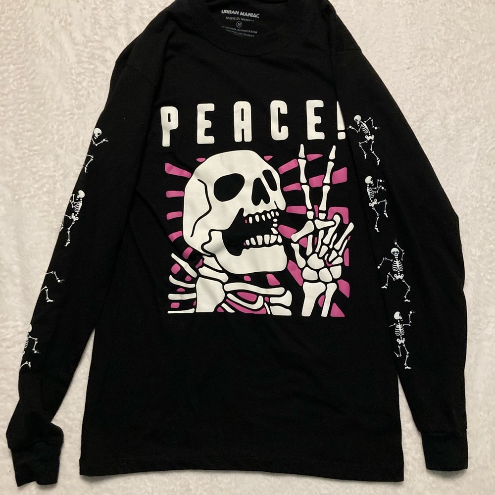 Urban Maniac Black Peace Skull Long sleeve